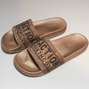 EUC Kenneth Cole Setia Jewel Slide Size 6